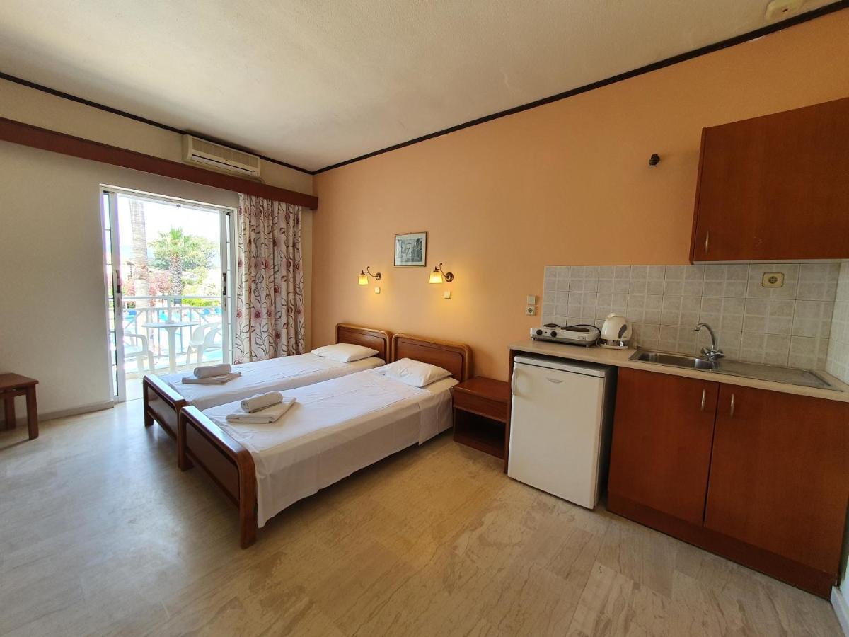 Vivian Hotel Laganás Eksteriør bilde