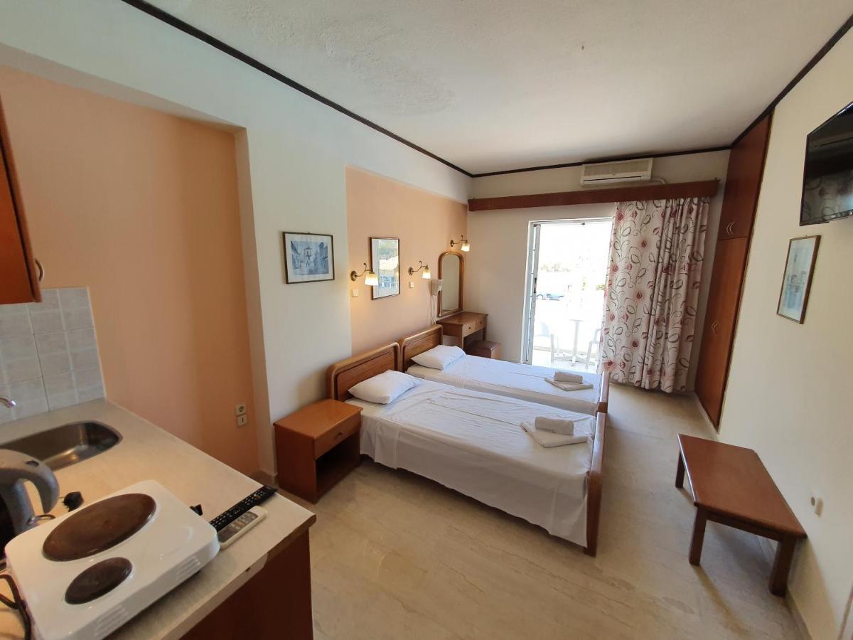 Vivian Hotel Laganás Eksteriør bilde